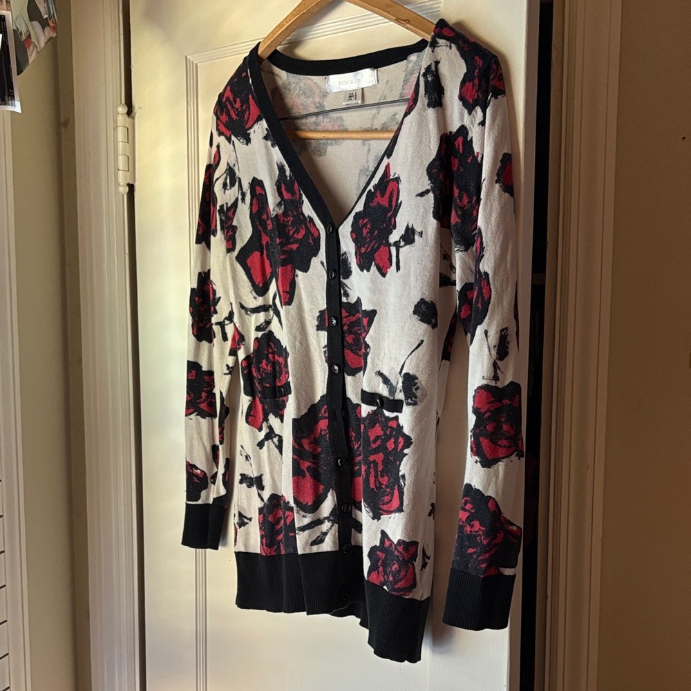 Super Cute Rose Cardigan/Sweater - Picture 2 of 5